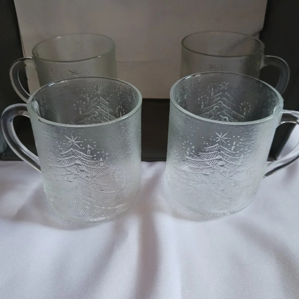 Duralex set of 4 embossed christmas tree